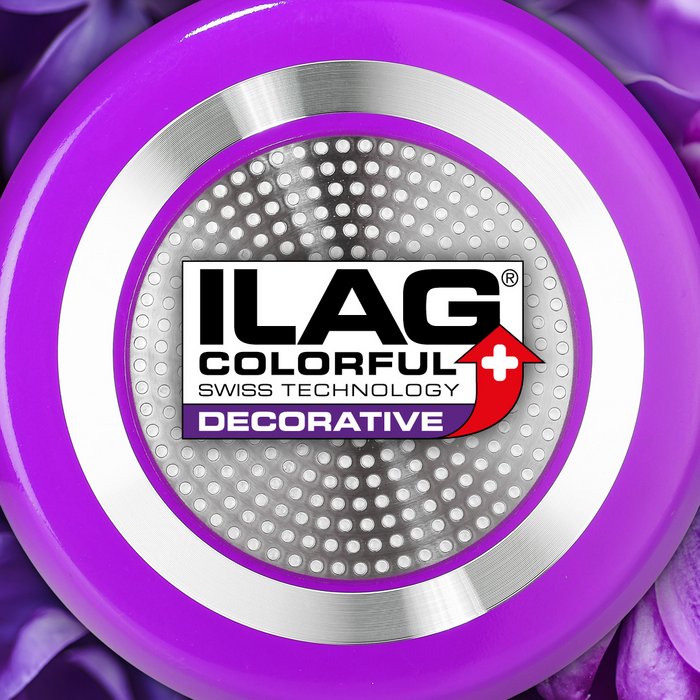 Violette Aussenseite einer Bratpfanne - mittig auf dem Pfannenboden das ILAG Logo mit violett unterlegtem Decorative Schriftzug