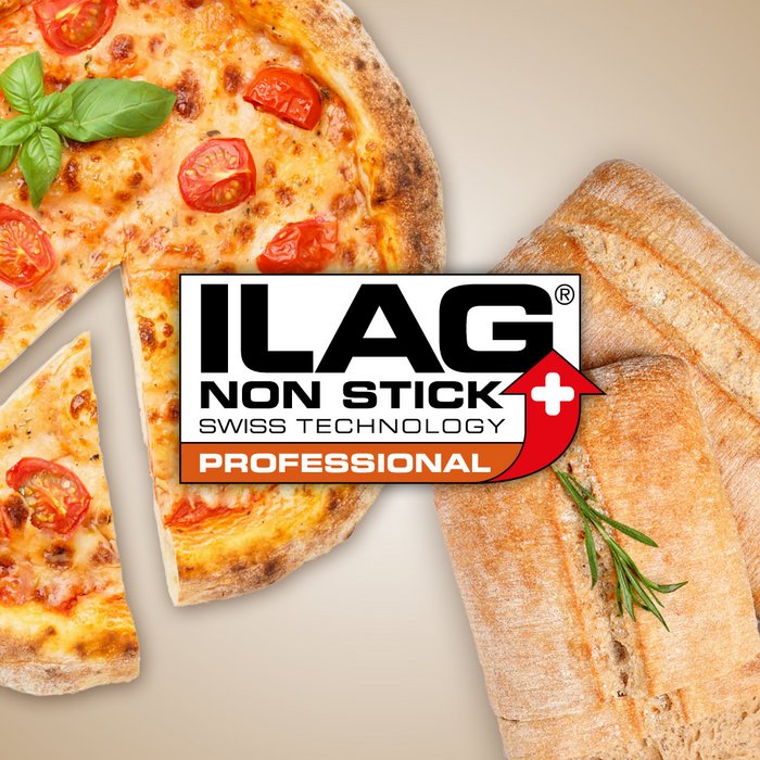 Eine angeschnittene Pizza und zwei Ciabatta Brote - mittig das ILAG Logo mit orange unterlegtem Professional Schriftzug