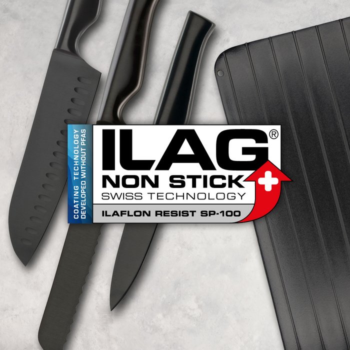 On a light grey surface are laying three black coated knives in different sizes and a black coated defrosting plate - ILAG logo with grey shaded Ilaflon Resist SP-100 lettering in the center and on the left hand side an extra labeling "PFAS-FREE" in blue
