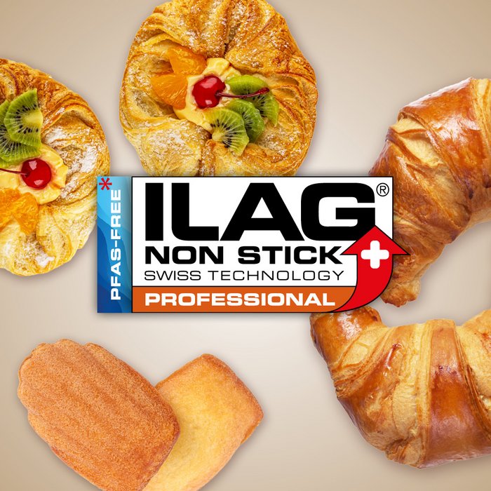 Auswahl an Blätterteig-Früchtetörtchen, Laugen Croissants und Schmelzbrötchen in Muschelform - mittig das ILAG Logo mit orange unterlegtem Professional Schriftzug und links zusätzlicher Beschriftung "PFAS-FREE" in blau