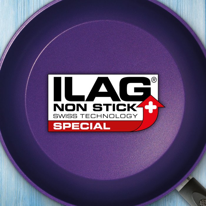 Lilafarbene Pfanne - mittig das ILAG Logo mit rot unterlegtem Special Schriftzug 