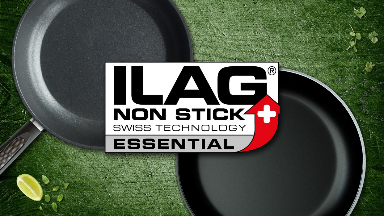 2 beschichtete, schwarze Bratpfannen mit ILAG Essential Logo